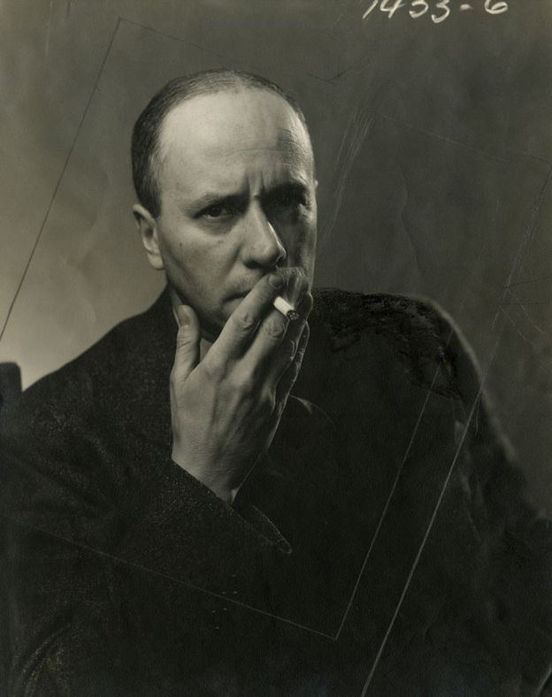 Edward Steichen. Идейное противостояние с покрывавшим преступления сталинского режима американским журналистом Уолтером Дюранти — главная интрига фильма "Мистер Джонс" 