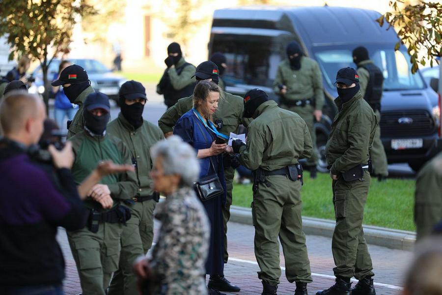 Police detains Maria Vaitovich 